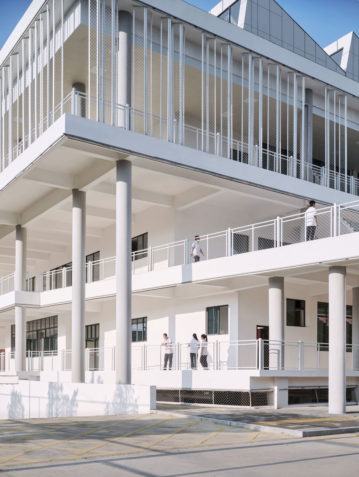 BIM建筑|宜黄一中综合楼 / 以靠建筑