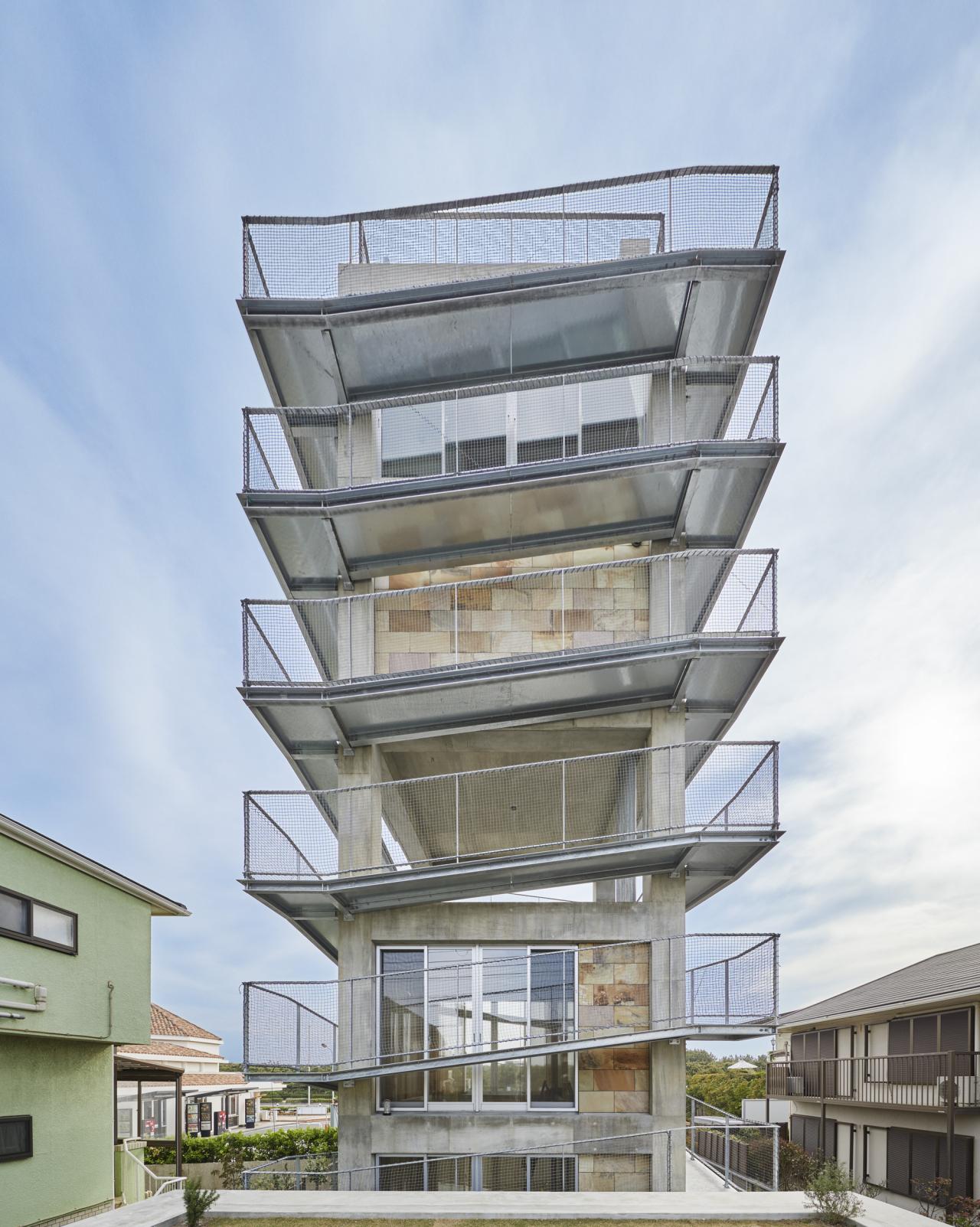 BIM建筑|坡道环绕建筑，鹄沼-Y之家/ KANIUE