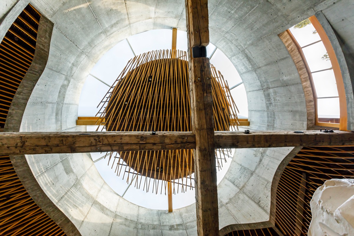 BIM建筑|悬挂式屋顶：教堂与教区综合体 / Miralles Tagliabue EMBT