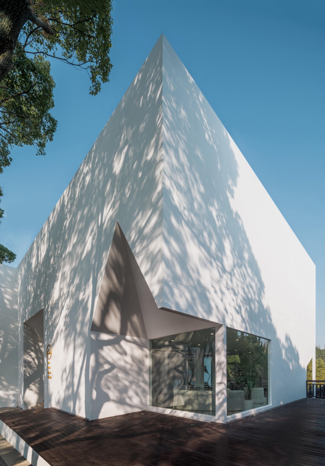 BIM建筑|白马涧龙池景区休闲餐吧 / 平介设计