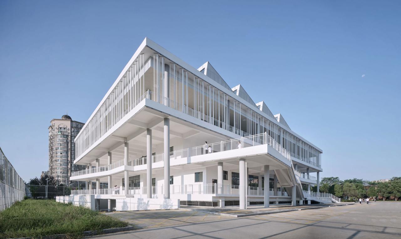 BIM建筑|宜黄一中综合楼 / 以靠建筑