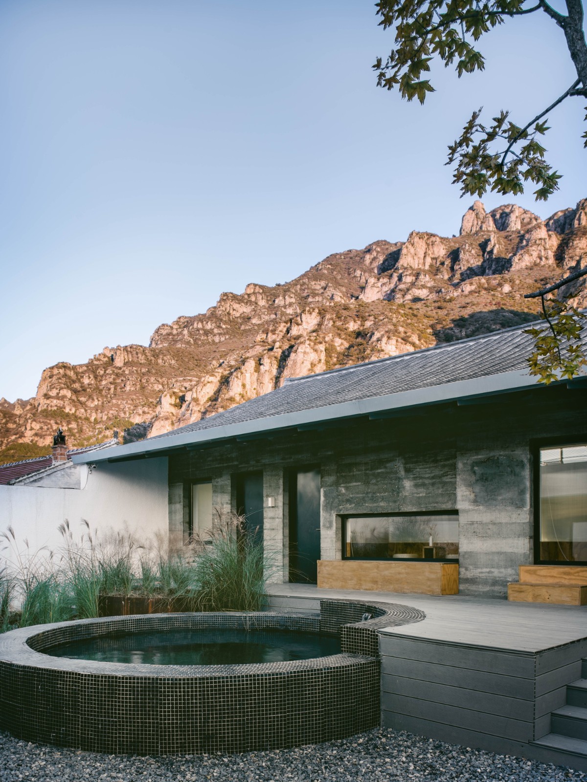 BIM建筑|孪生院子民宿 / 也似建筑