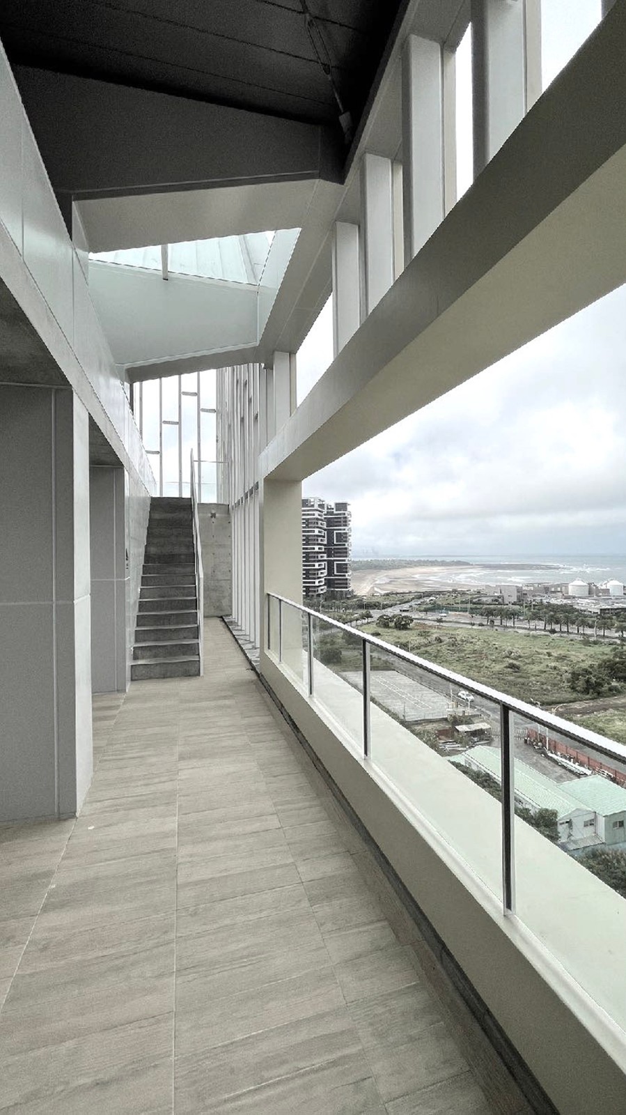 BIM建筑|垂直教堂，淡江教堂 / Behet Bondzio Lin Architekten