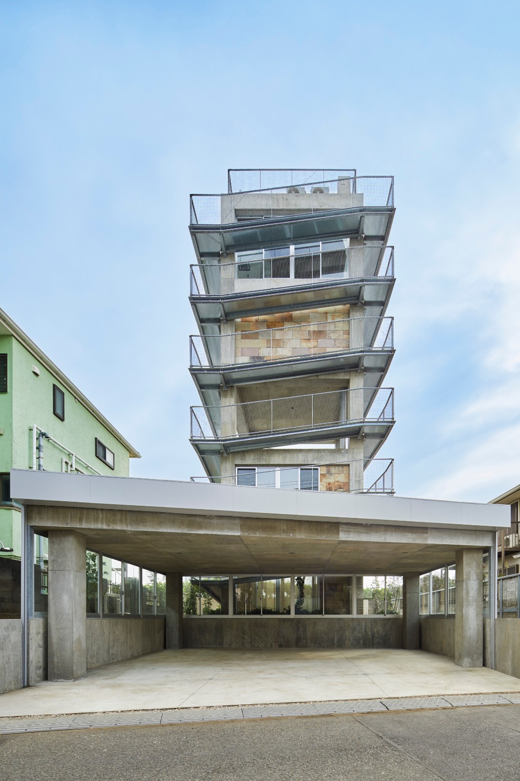 BIM建筑|坡道环绕建筑，鹄沼-Y之家/ KANIUE