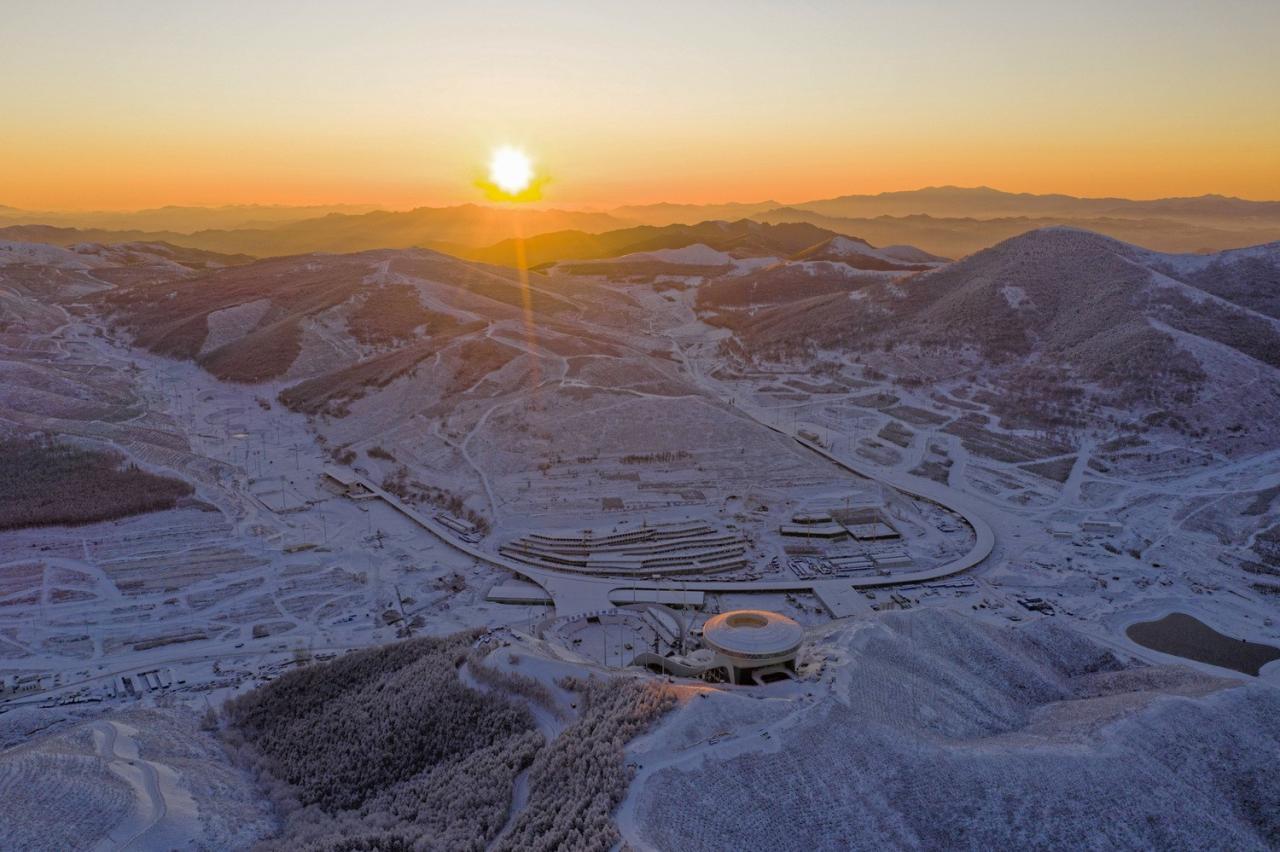 BIM建筑|国家跳台滑雪中心 / THAD 清华大学建筑设计研究院