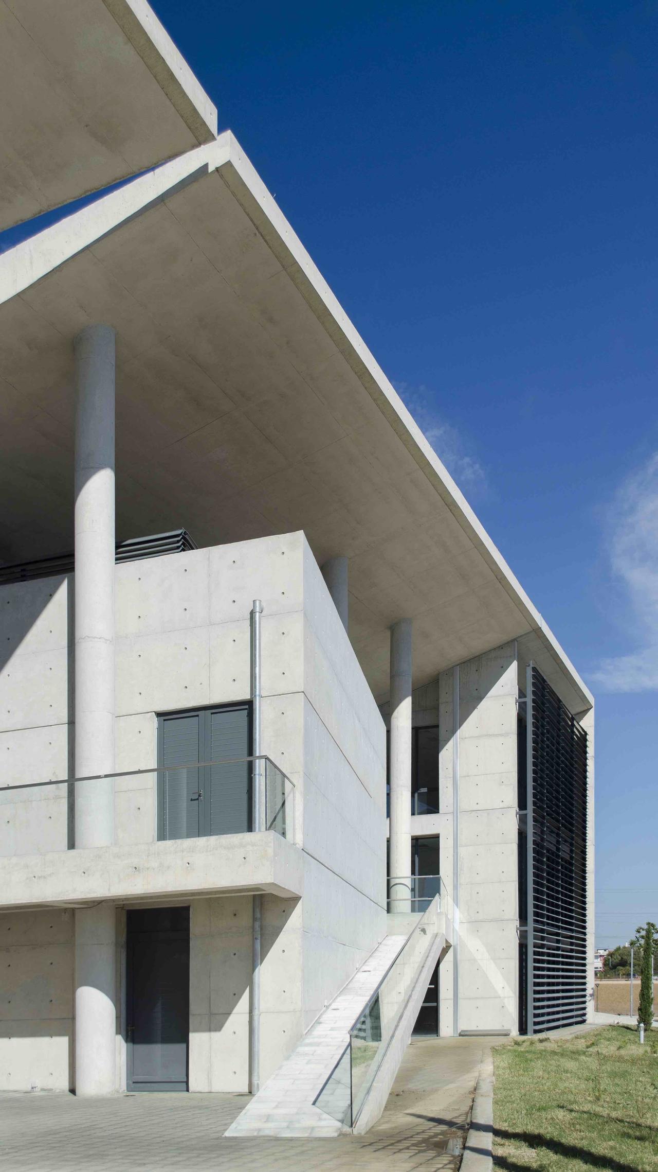 BIM建筑|希腊拉米亚市政供水办大楼 / VTria 建筑事务所