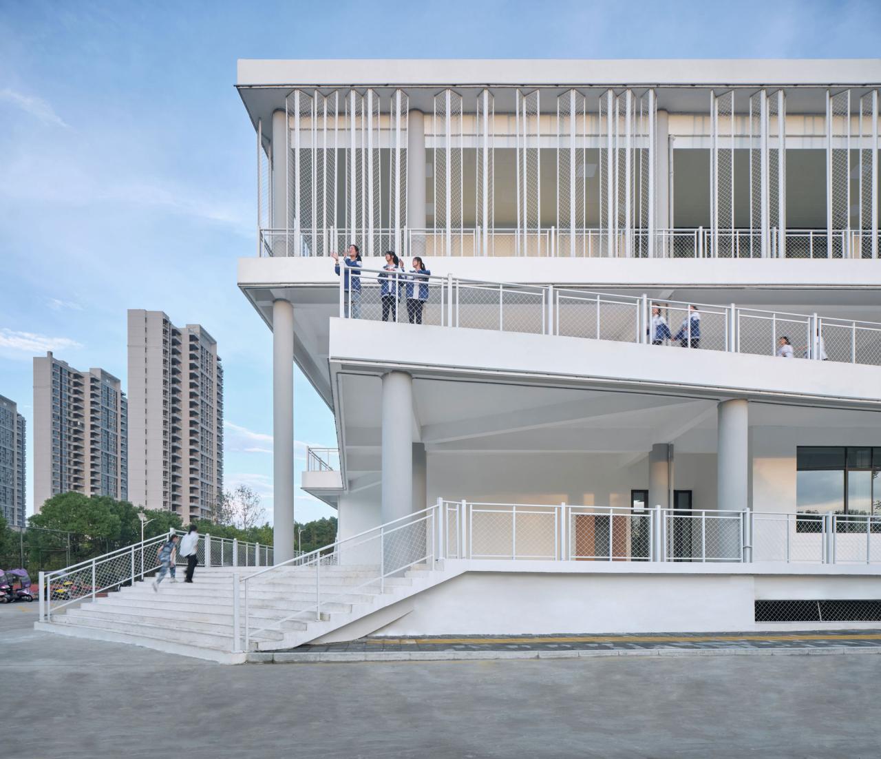 BIM建筑|宜黄一中综合楼 / 以靠建筑