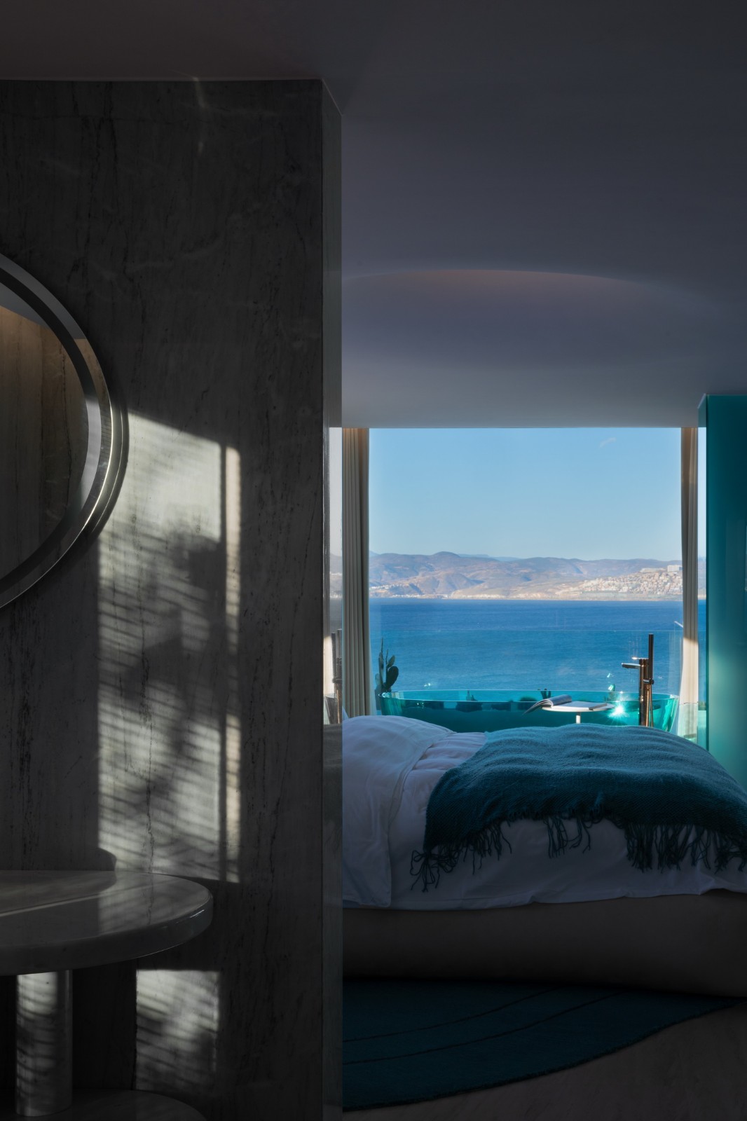 BIM建筑|《海的呼吸》大理青绿半山酒店改造设计 / 寻常设计