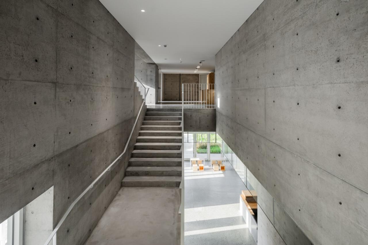 BIM建筑|垂直教堂，淡江教堂 / Behet Bondzio Lin Architekten