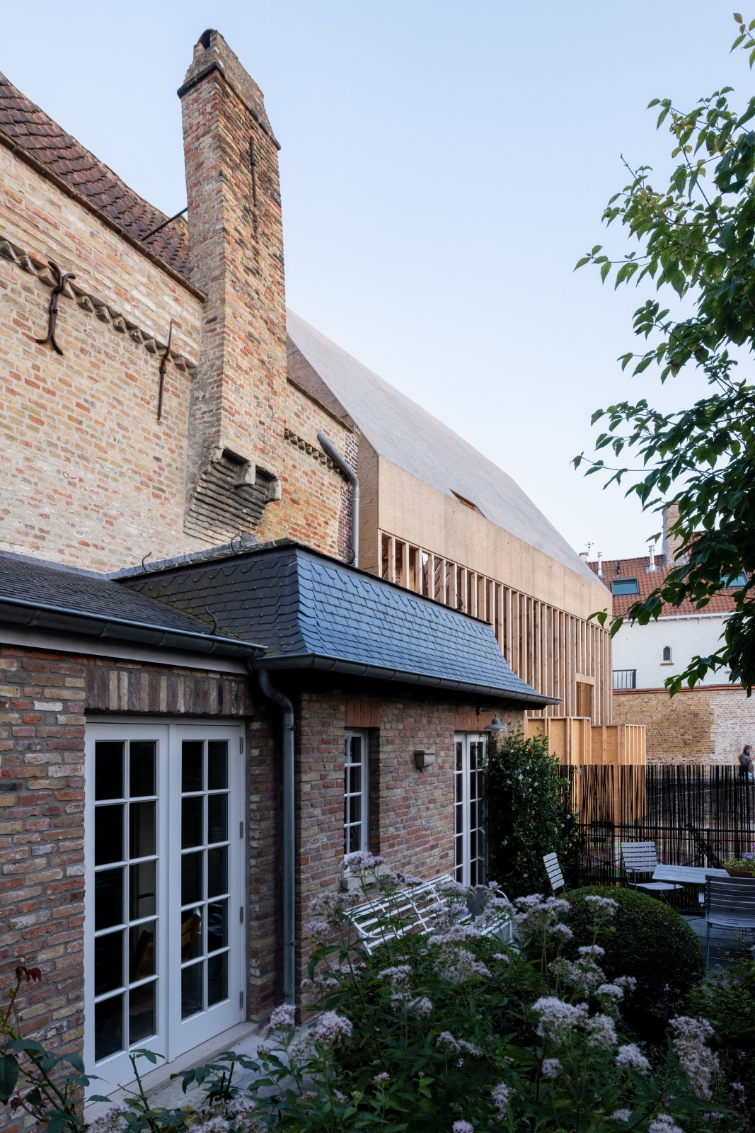 BIM建筑|布鲁日双联画展亭 / PARA