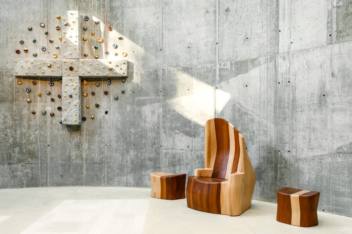 BIM建筑|悬挂式屋顶：教堂与教区综合体 / Miralles Tagliabue EMBT