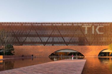 BIM建筑|创客小镇TIC艺术中心 / 东仓建设-BIM建筑网