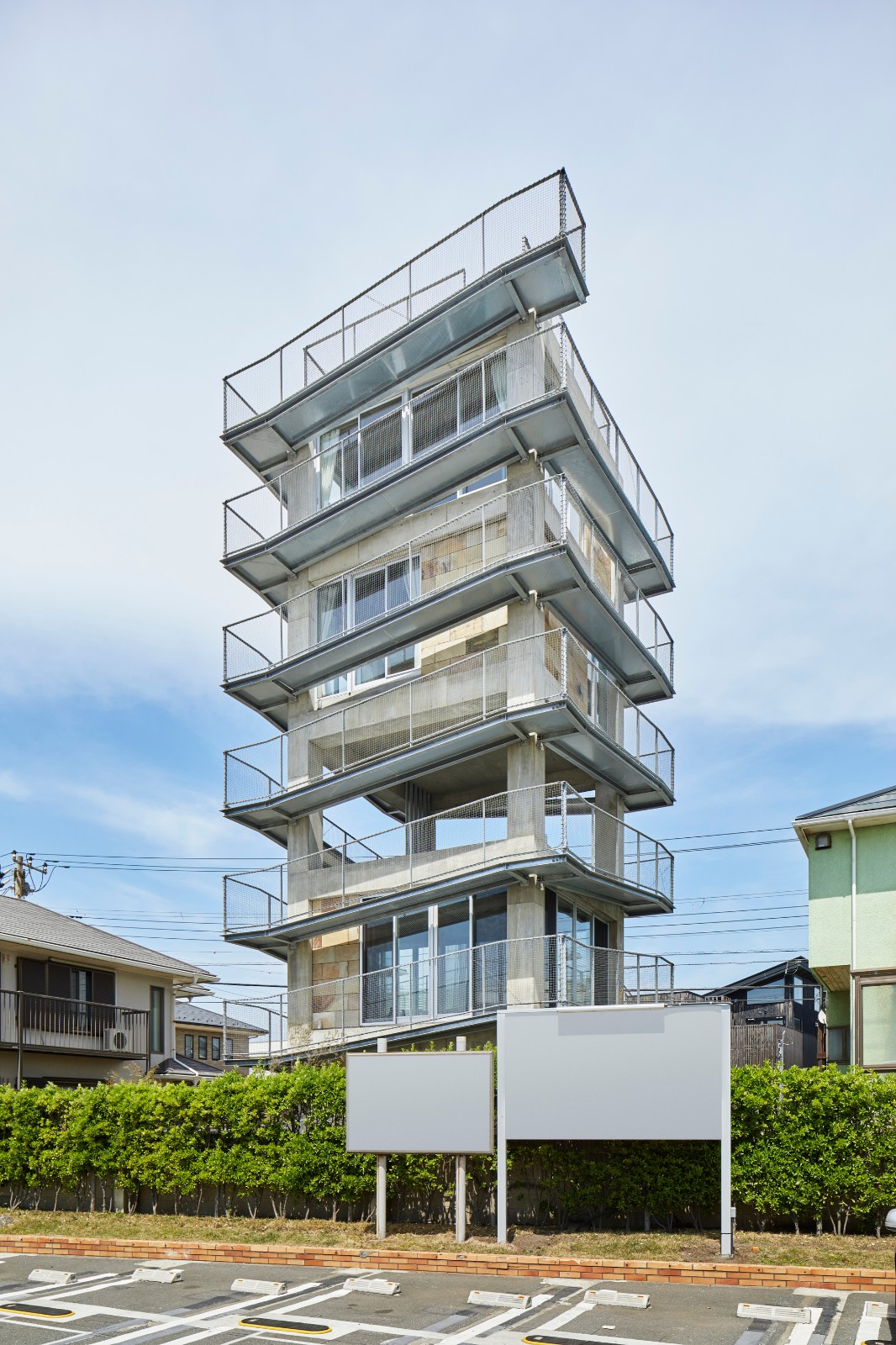 BIM建筑|坡道环绕建筑，鹄沼-Y之家/ KANIUE