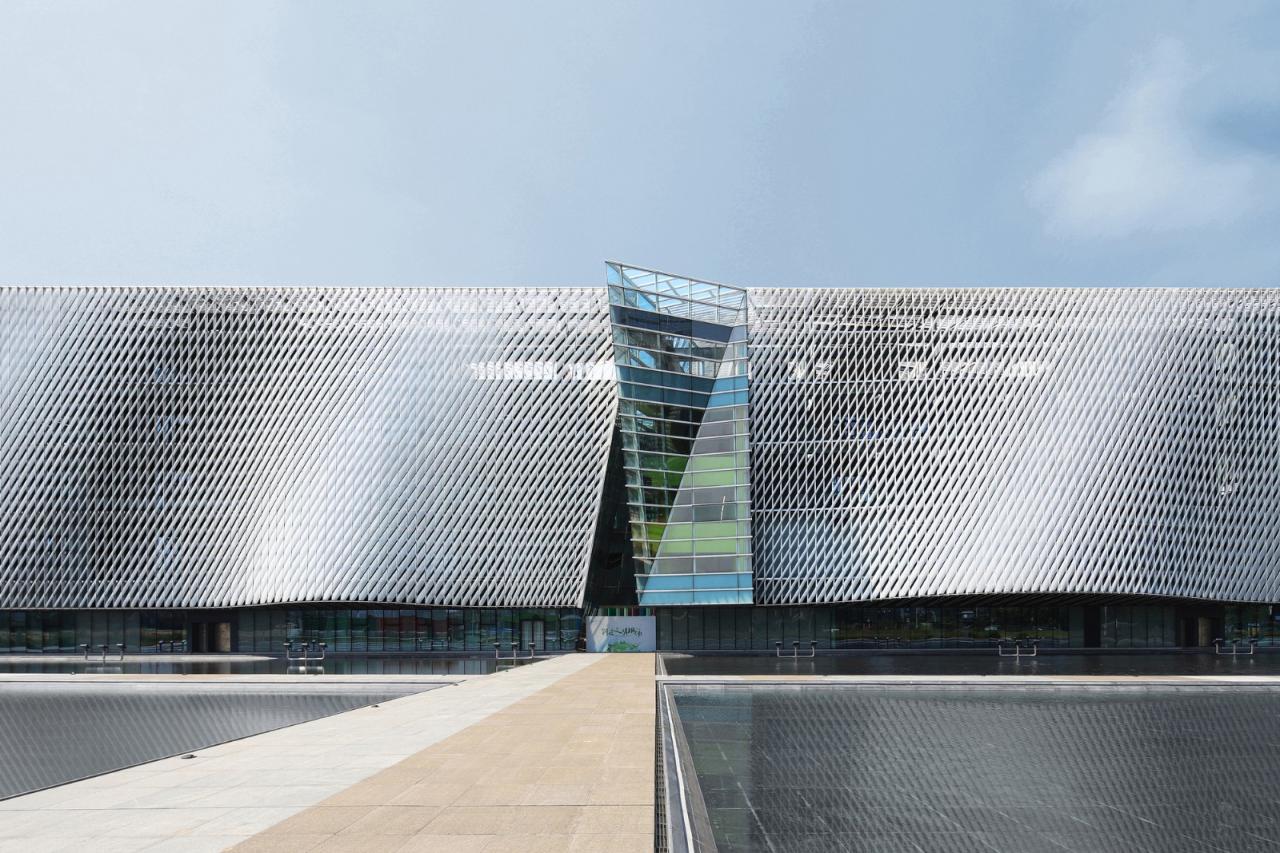 BIM建筑|深圳宝安文化区演艺中心 / 严迅奇建筑师事务所