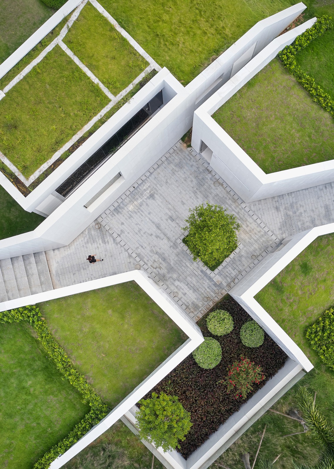 BIM建筑|沃土 | 琶洲保利体育公园服务中心 / 上海间筑设计