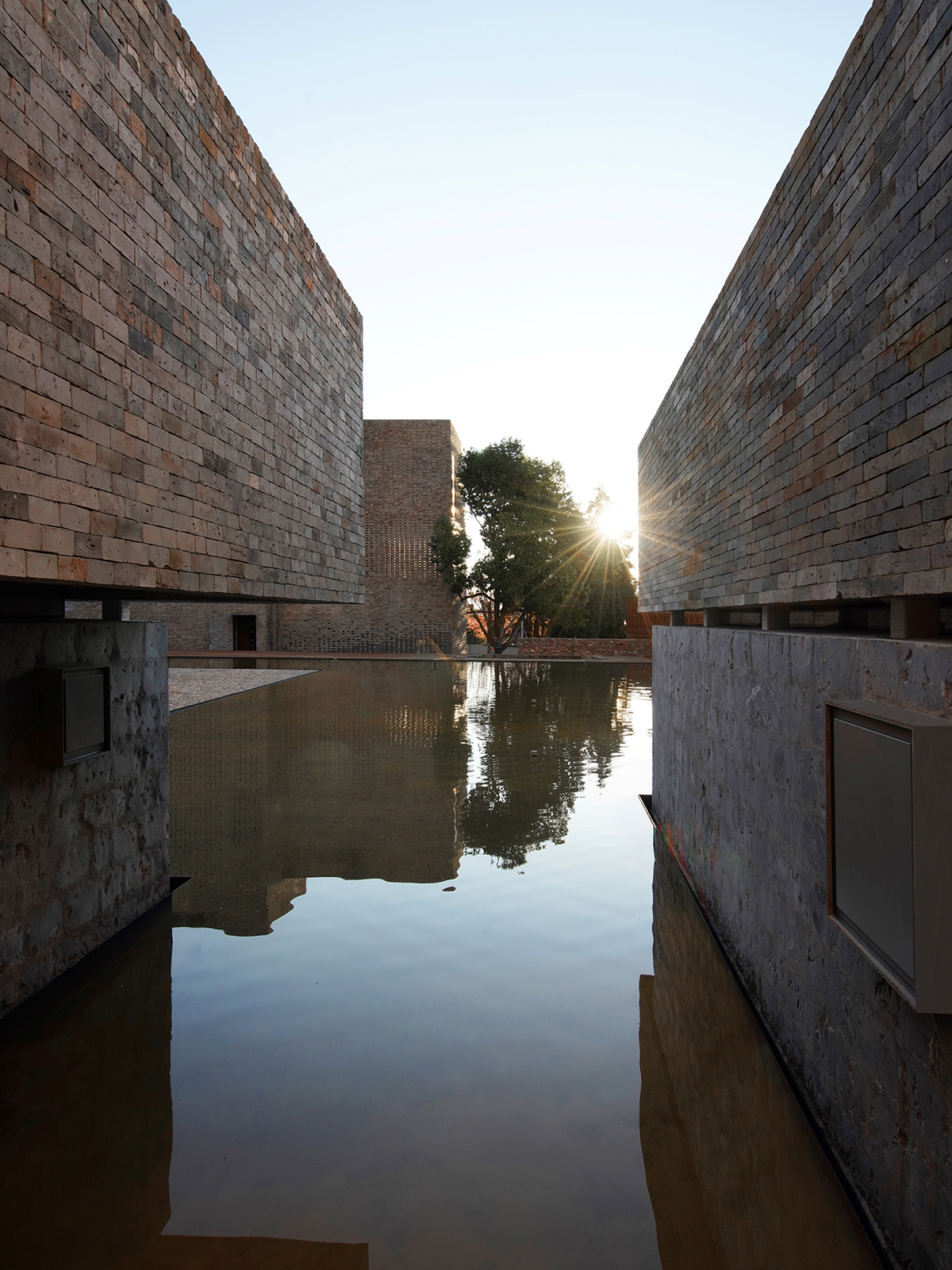 BIM建筑|乡建八式|基于云南大知闲闲民宿改造的乡建实践 / 阮晓舟设计工作室