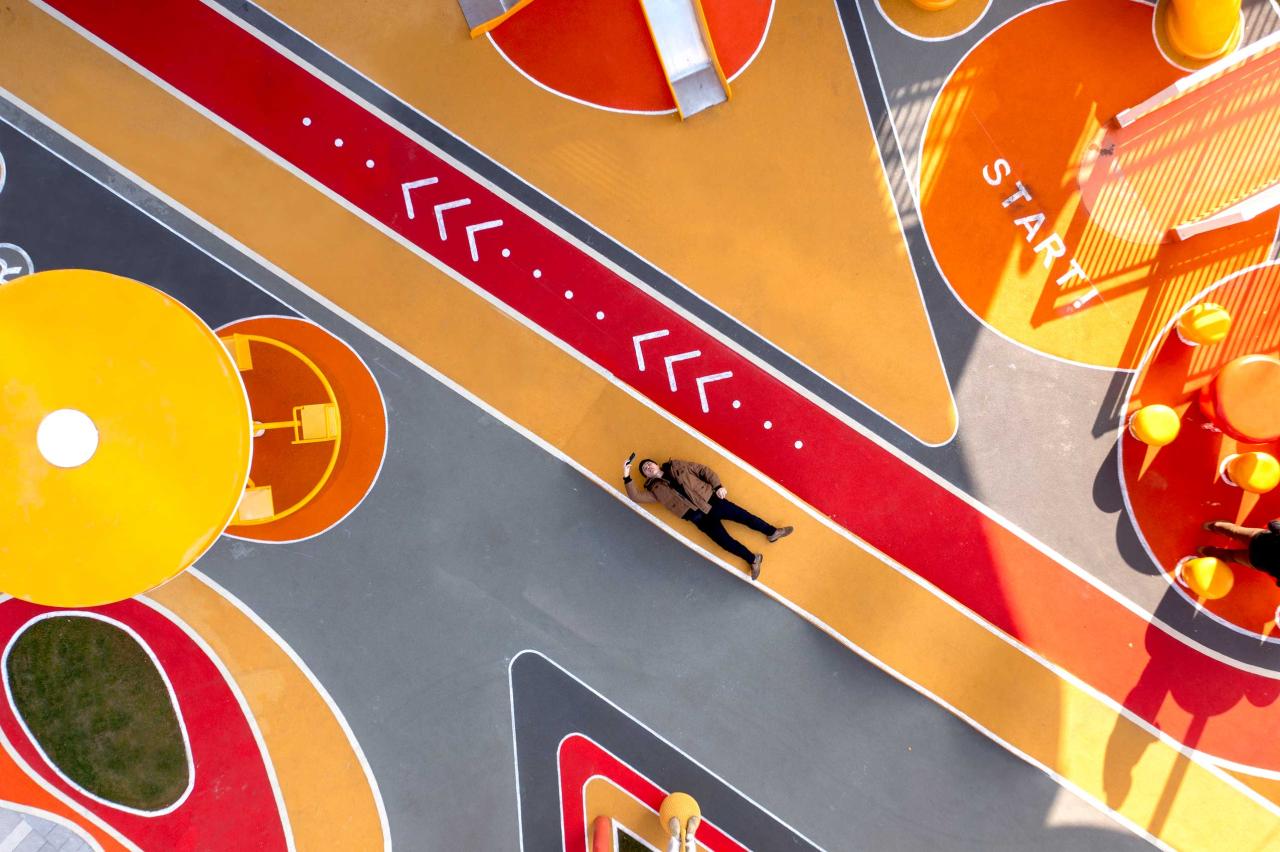 BIM建筑|奔流的熔岩 / 佰筑建筑设计