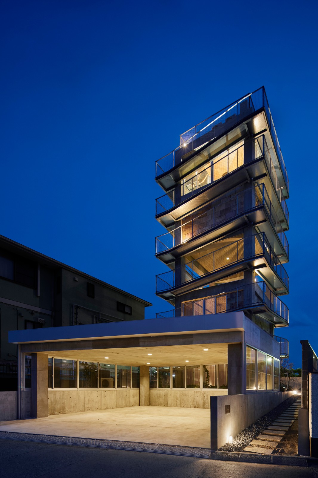 BIM建筑|坡道环绕建筑，鹄沼-Y之家/ KANIUE