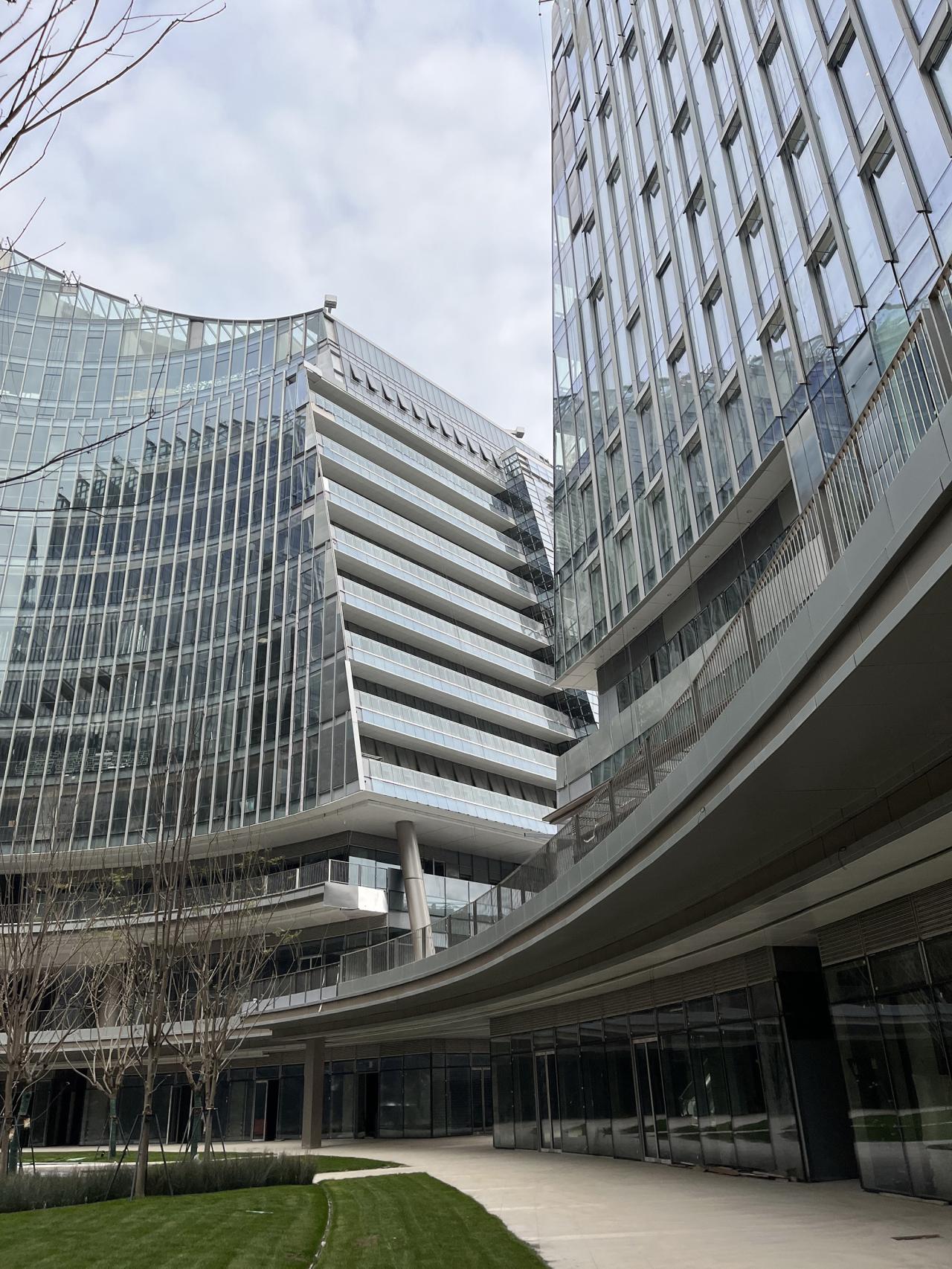 BIM建筑|成都高新万科中心——高新区的城市花园 / Laguarda.Low Architects