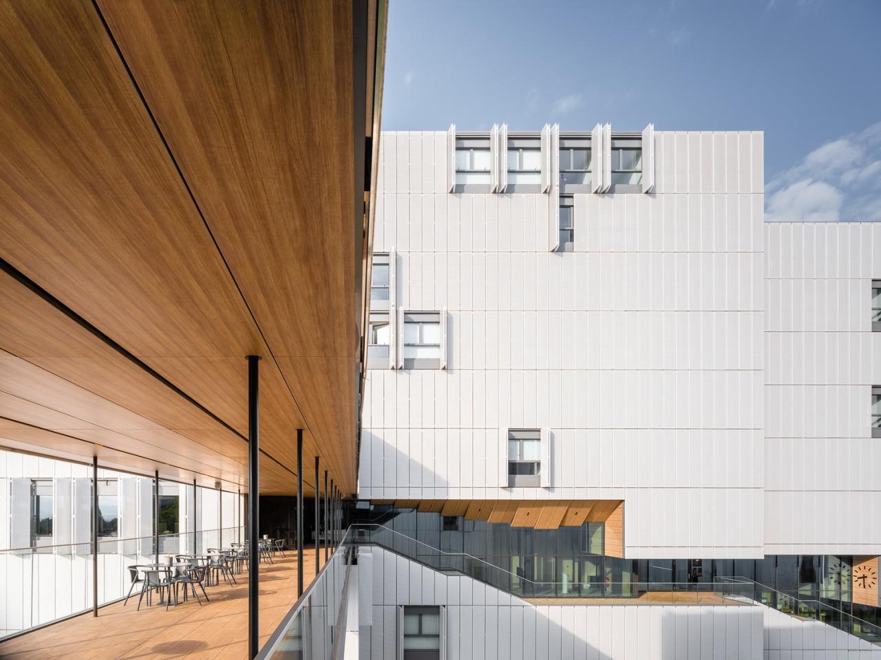 BIM建筑|莫里永学生宿舍 / 隈研吾建筑都市设计事务所 + CCHE