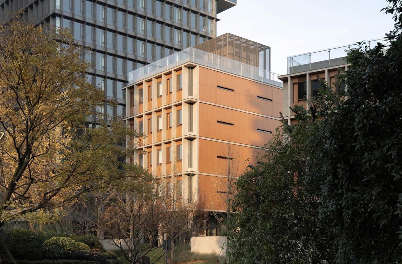 BIM建筑|成都麓湖漂浮总部办公楼 / 直向建筑