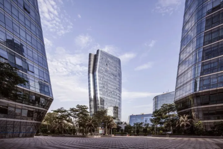 BIM建筑|南方大学科技园和B1塔楼 / Saltans Architects