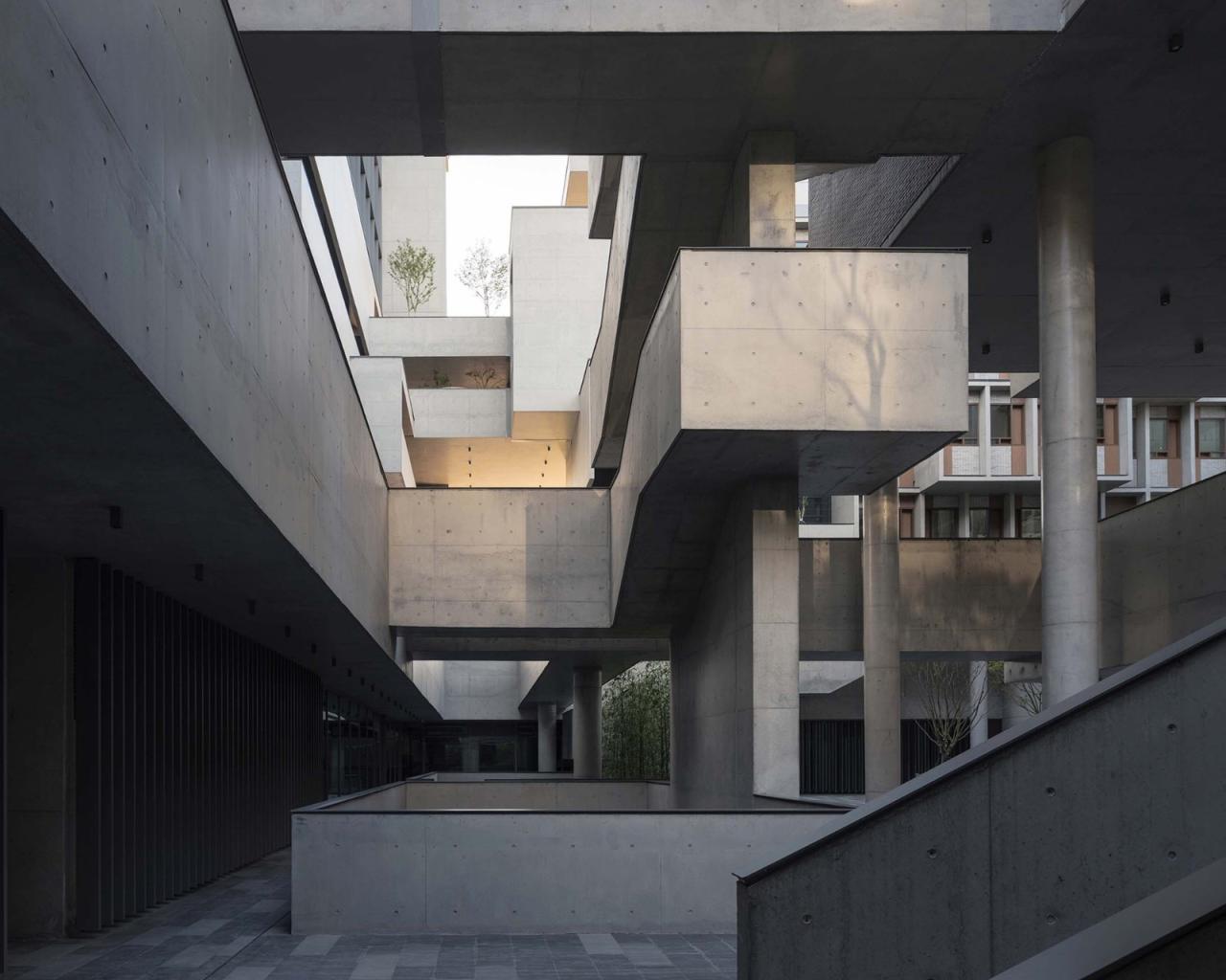 BIM建筑|成都麓湖漂浮总部办公楼 / 直向建筑