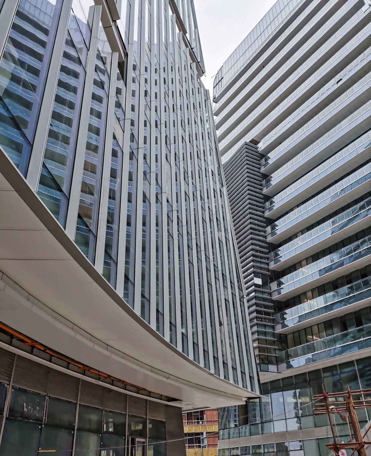 BIM建筑|成都高新万科中心——高新区的城市花园 / Laguarda.Low Architects