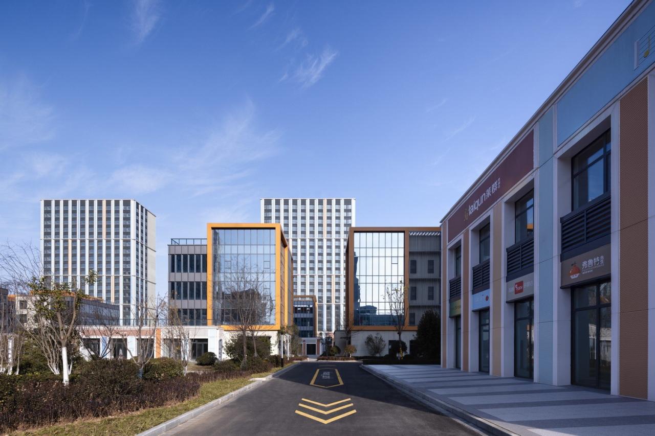 BIM建筑|为留住人才和激发活力而设计的新型产业社区 / 三益中国