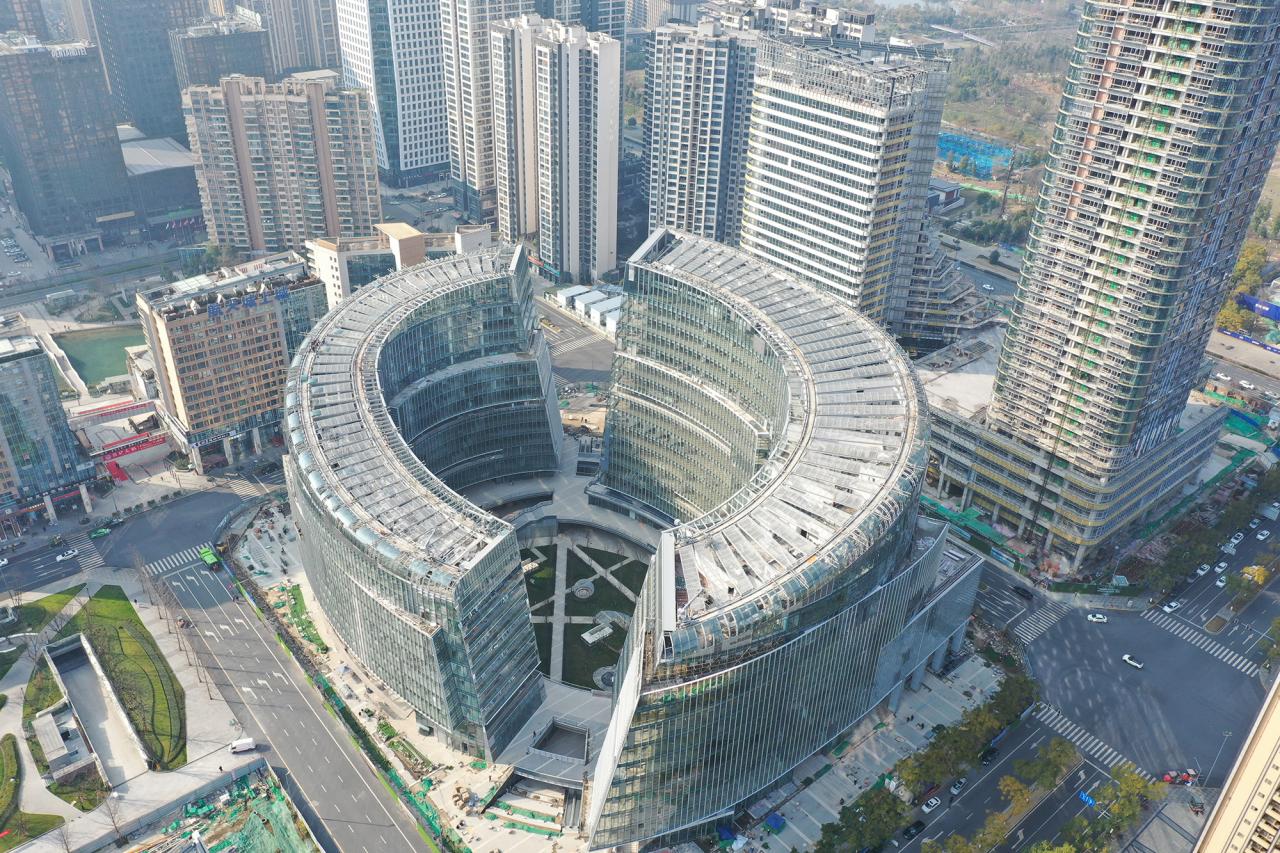 BIM建筑|成都高新万科中心——高新区的城市花园 / Laguarda.Low Architects