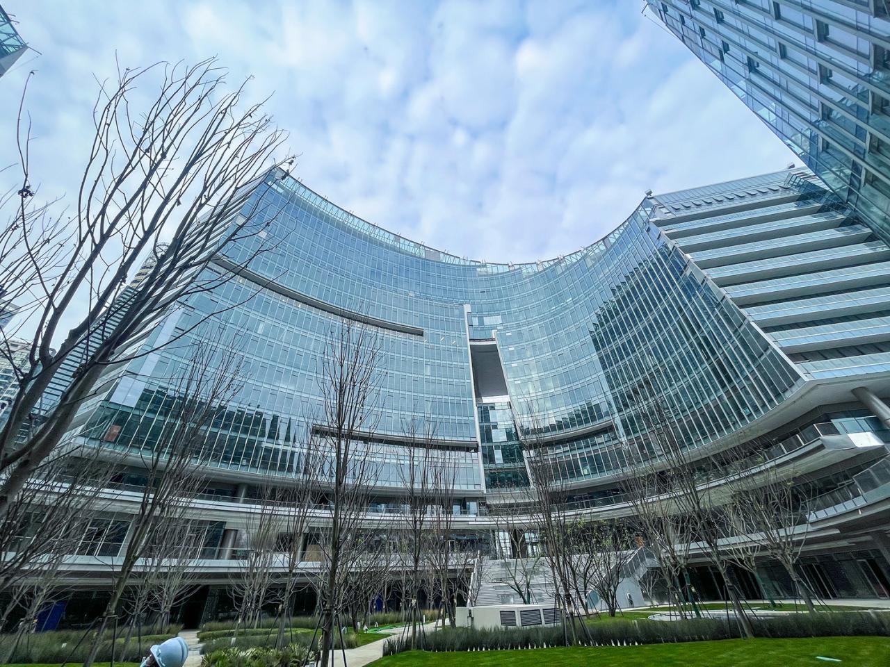 BIM建筑|成都高新万科中心——高新区的城市花园 / Laguarda.Low Architects