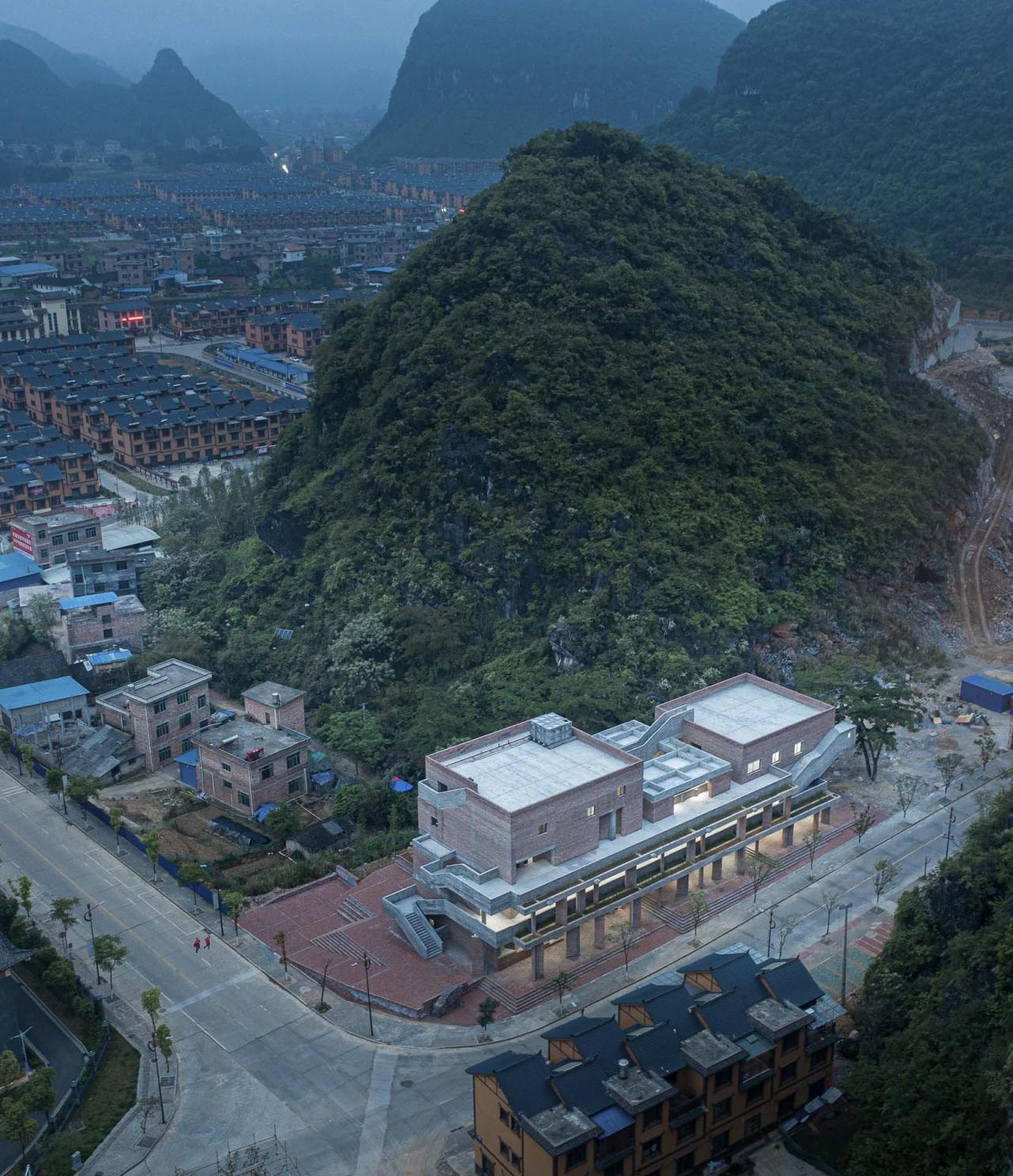 BIM建筑|江华瑶族水口镇如意村文化服务中心及特色工坊 / 地方工作室