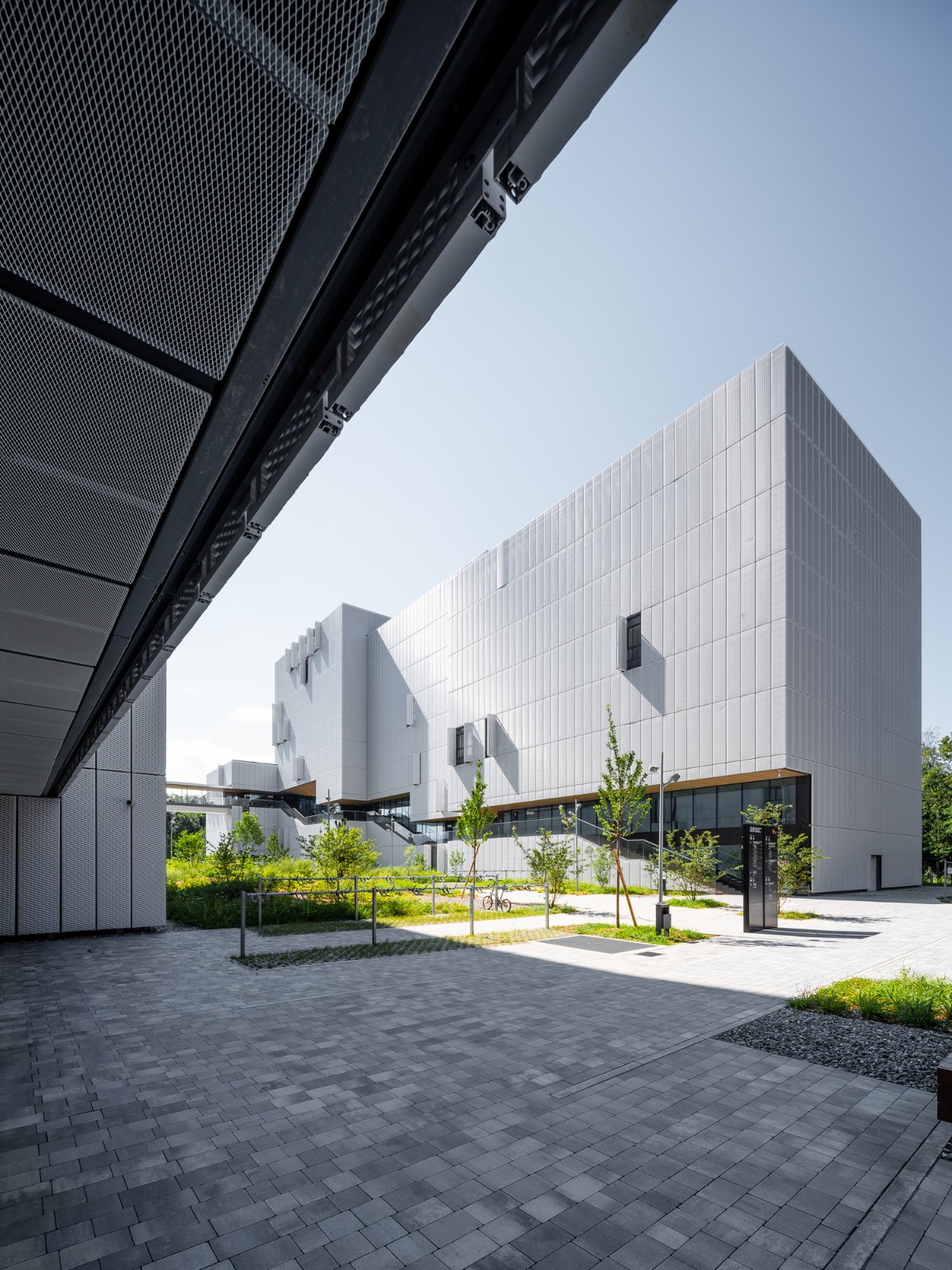 BIM建筑|莫里永学生宿舍 / 隈研吾建筑都市设计事务所 + CCHE