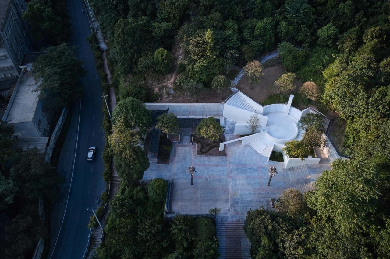 BIM建筑|遵义遗体器官捐献纪念碑 / 麟和建筑工作室