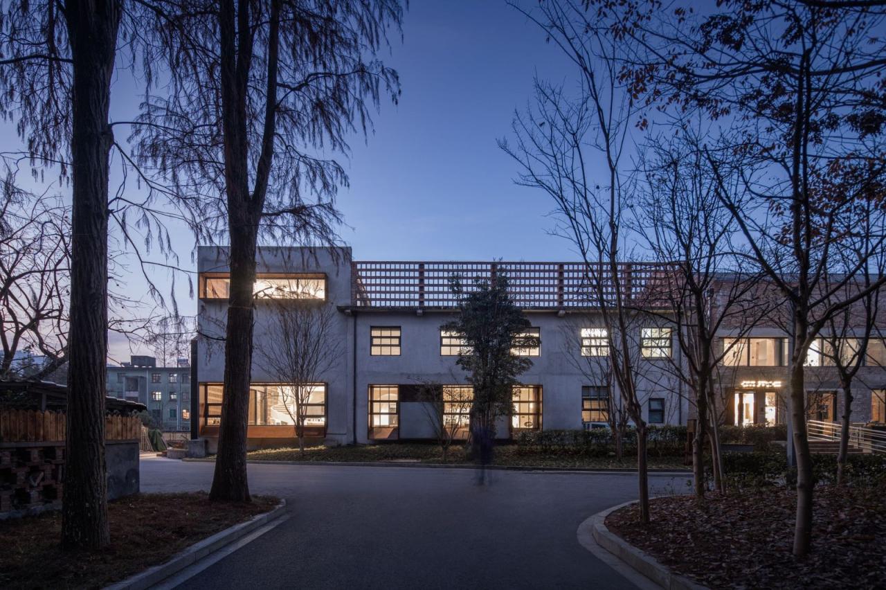 BIM建筑|龙游溪口镇乡村未来社区多功能体育馆+陶瓷专家工作站改造 / 上海严旸建筑设计工作室