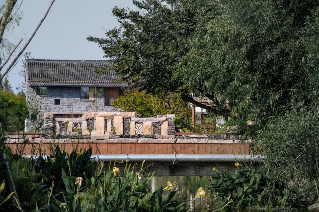 BIM建筑|低成本整村改造实践：上海奉贤李窑村乡村振兴 / 水石设计