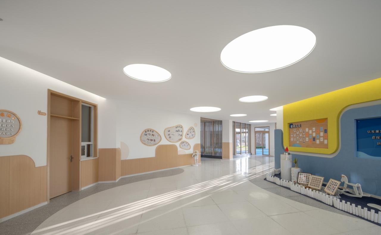 BIM建筑|活力内核构筑迷你城池｜国科温州第一幼儿园 / 成执设计