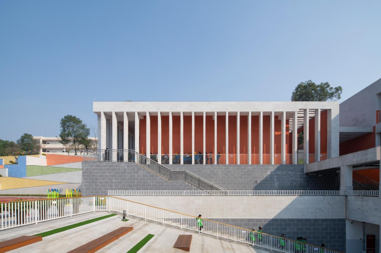 BIM建筑|黄甲小学扩建项目——秩序几何 / 本末建筑