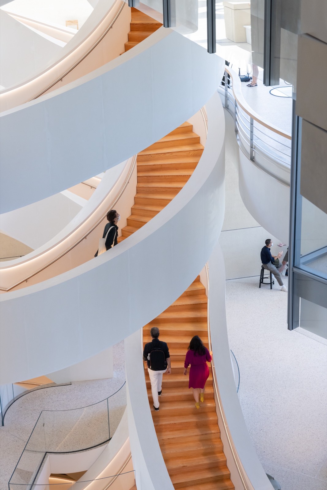 BIM建筑|法国LUMA Arles园区大厦 / 盖里建筑事务所