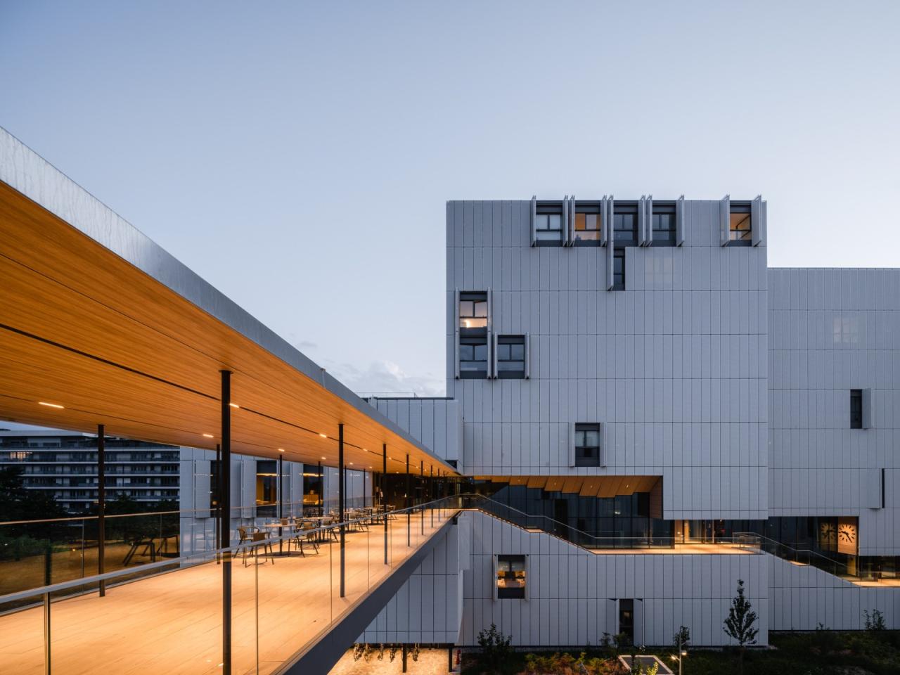 BIM建筑|莫里永学生宿舍 / 隈研吾建筑都市设计事务所 + CCHE