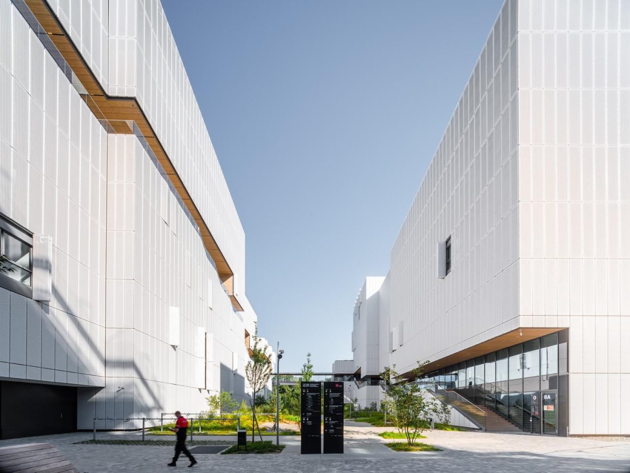 BIM建筑|莫里永学生宿舍 / 隈研吾建筑都市设计事务所 + CCHE