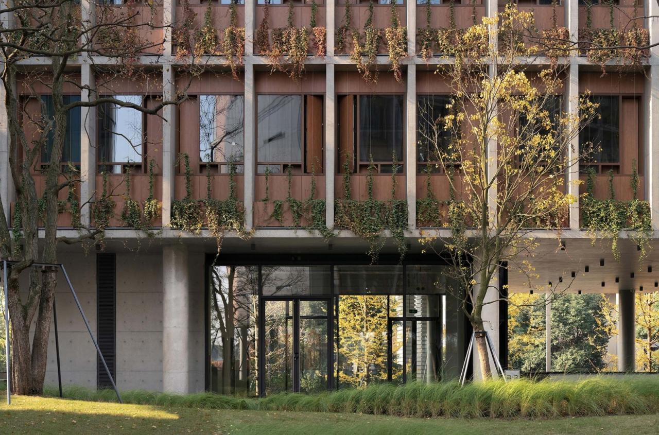 BIM建筑|成都麓湖漂浮总部办公楼 / 直向建筑