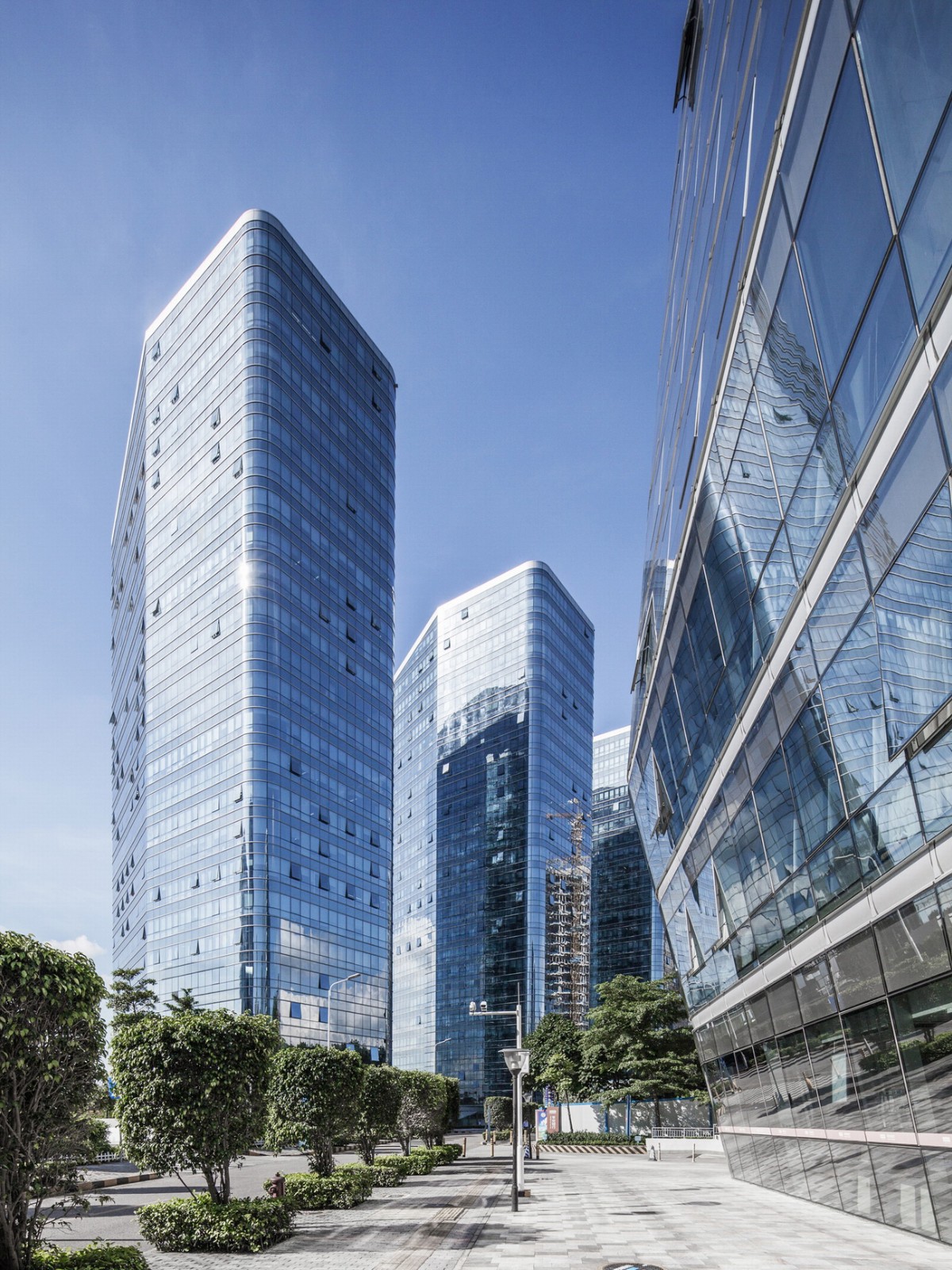 BIM建筑|南方大学科技园和B1塔楼 / Saltans Architects