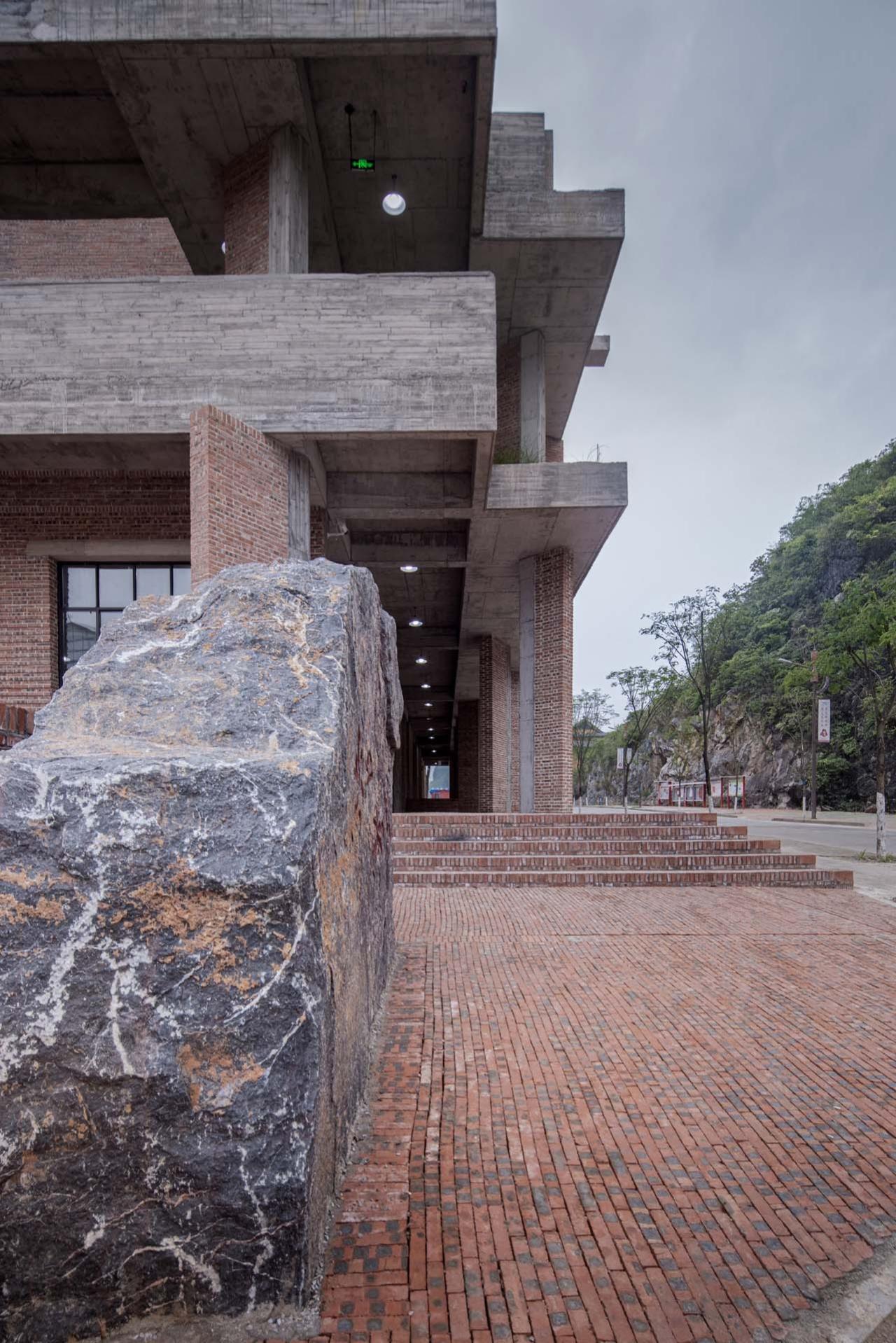 BIM建筑|江华瑶族水口镇如意村文化服务中心及特色工坊 / 地方工作室