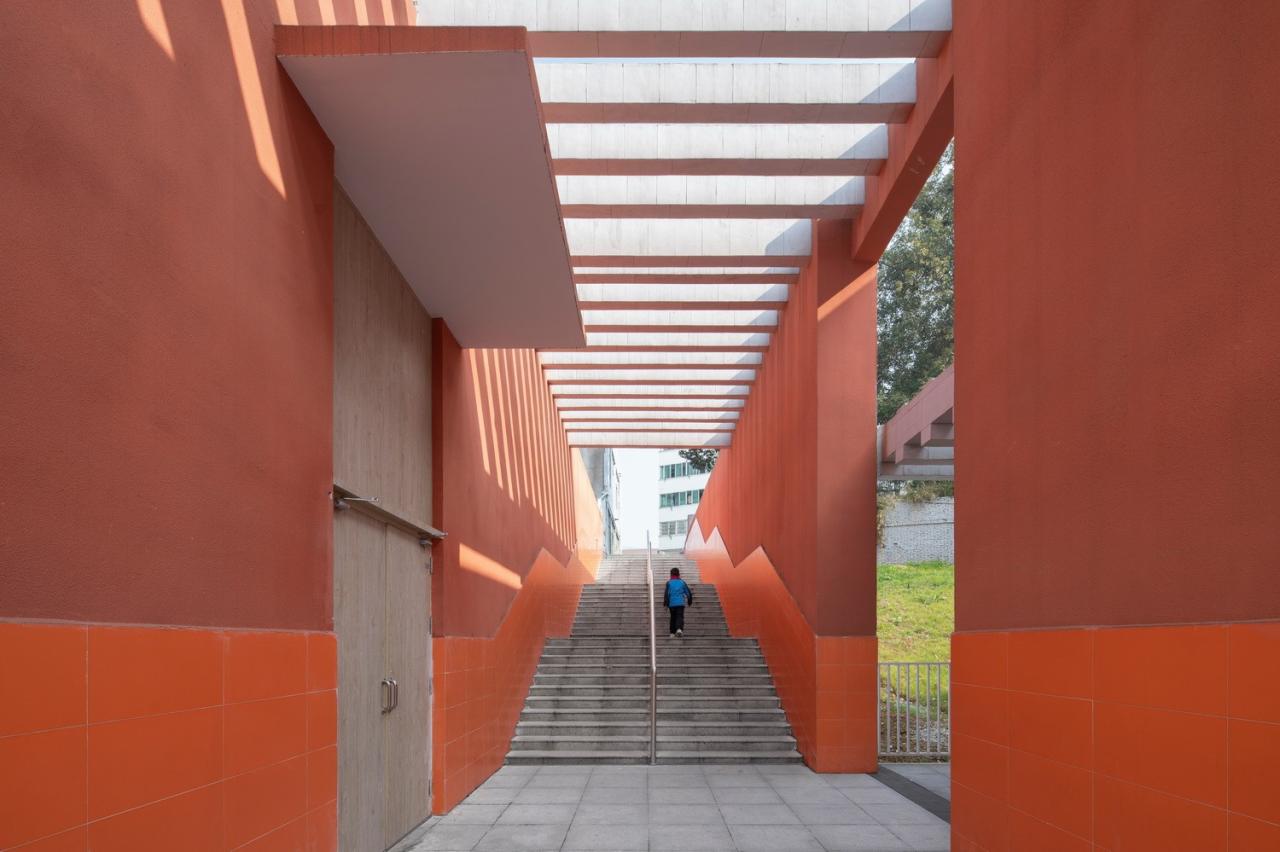 BIM建筑|黄甲小学扩建项目——秩序几何 / 本末建筑