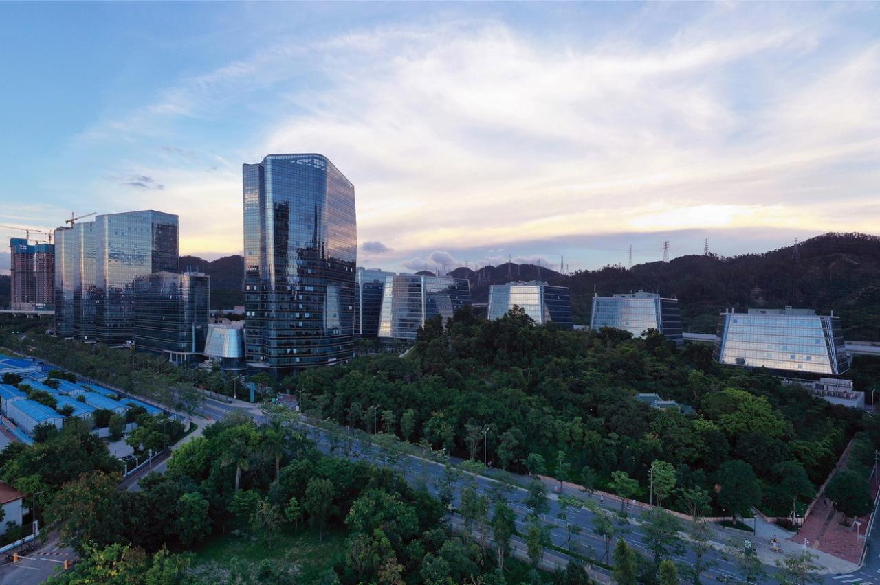 BIM建筑|南方大学科技园和B1塔楼 / Saltans Architects