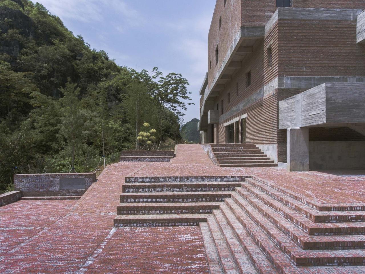 BIM建筑|江华瑶族水口镇如意村文化服务中心及特色工坊 / 地方工作室