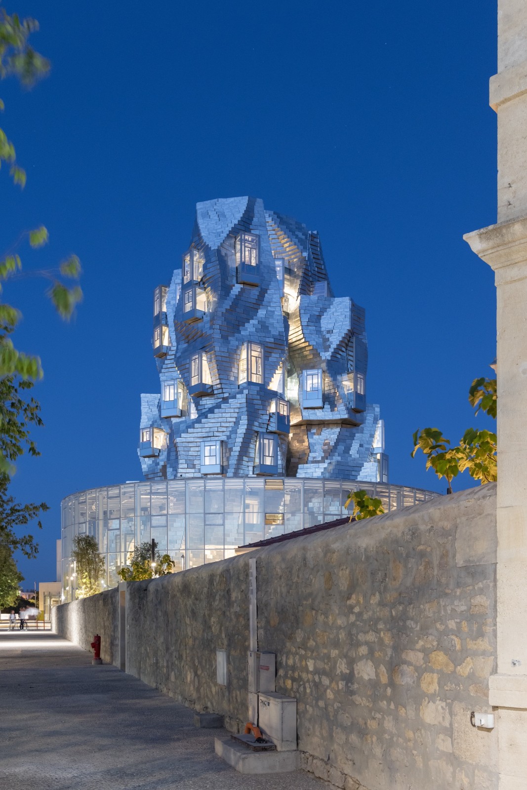 BIM建筑|法国LUMA Arles园区大厦 / 盖里建筑事务所