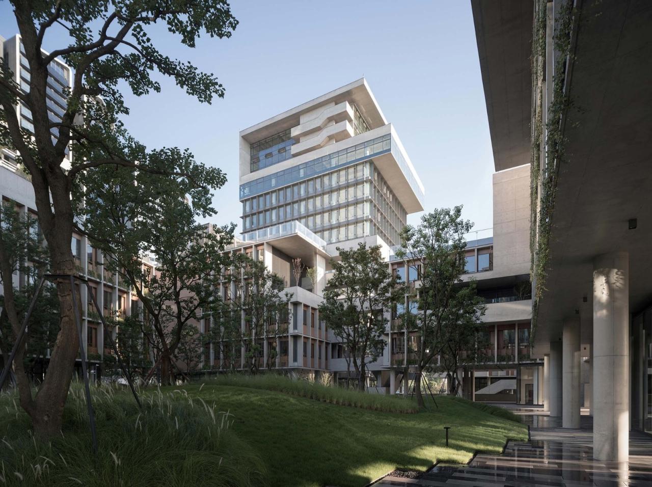 BIM建筑|成都麓湖漂浮总部办公楼 / 直向建筑