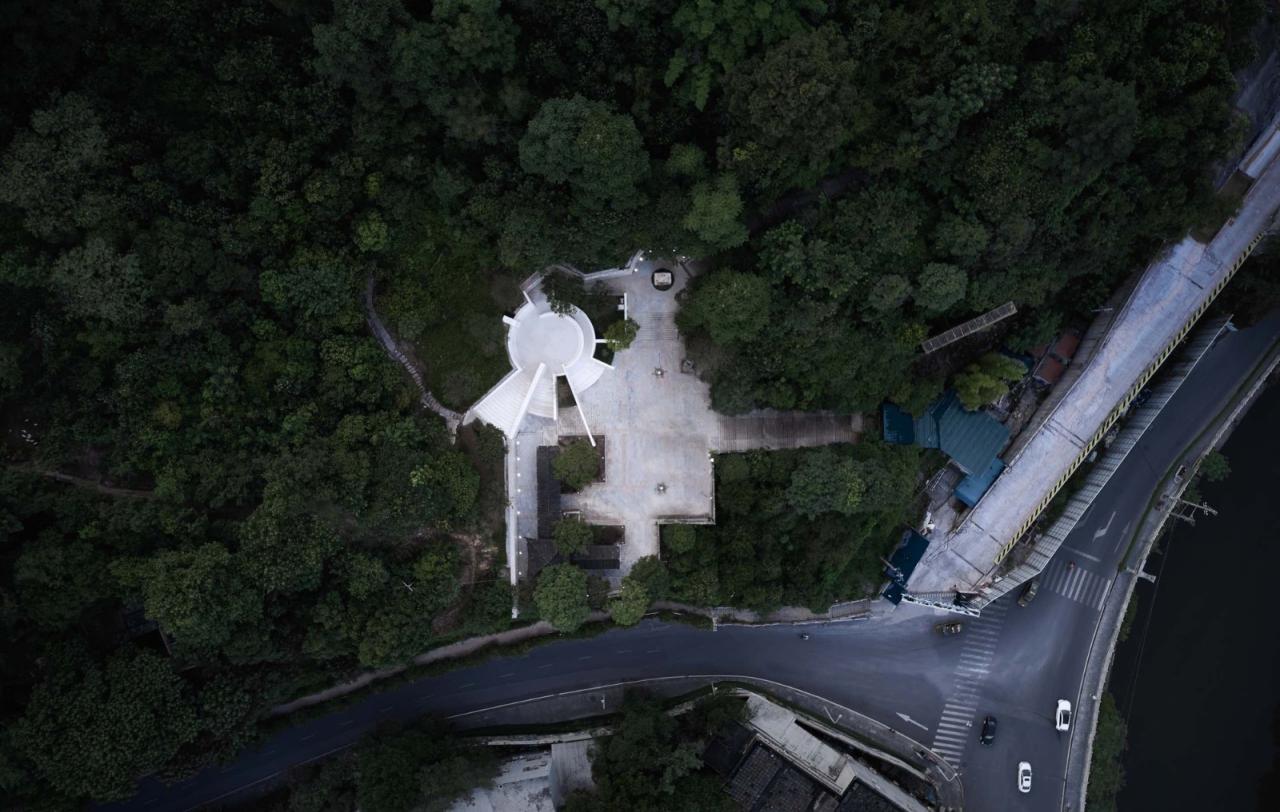 BIM建筑|遵义遗体器官捐献纪念碑 / 麟和建筑工作室